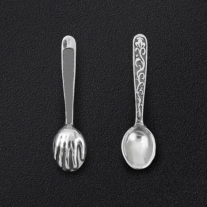 A spoon that helps to attract wealth to the owner